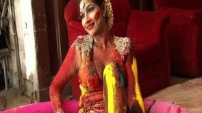 Tanisha Singh goes Semi-Nude for Holi Photoshoot - Videos - Funrahi